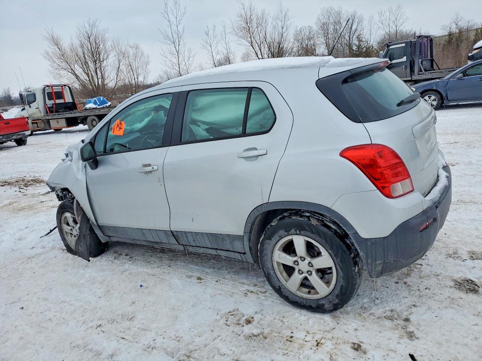 Photo 2 from auction – 2016 CHEVROLET TRAX with VIN 3GNCJNSB0GL131729