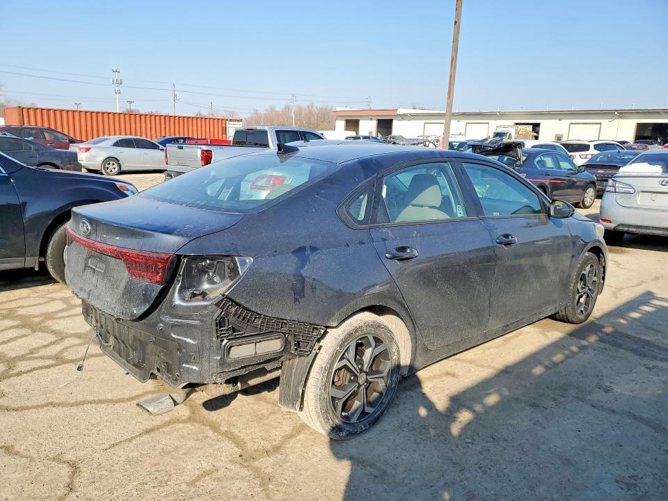 Photo 3 from auction – 2021 KIA FORTE FE with VIN 3KPF24AD8ME312612
