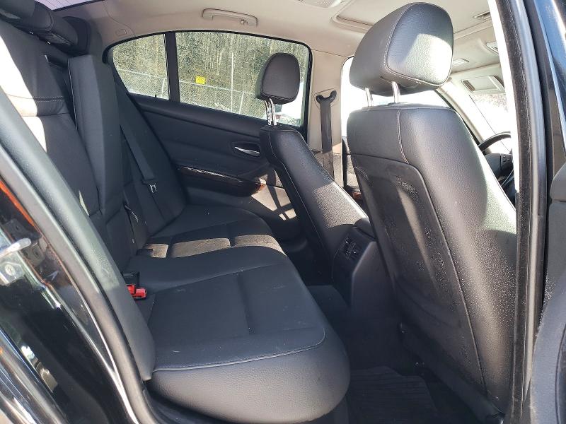 Photo 10 from auction – 2010 BMW 328 XI with VIN WBAPK7C50AA459708
