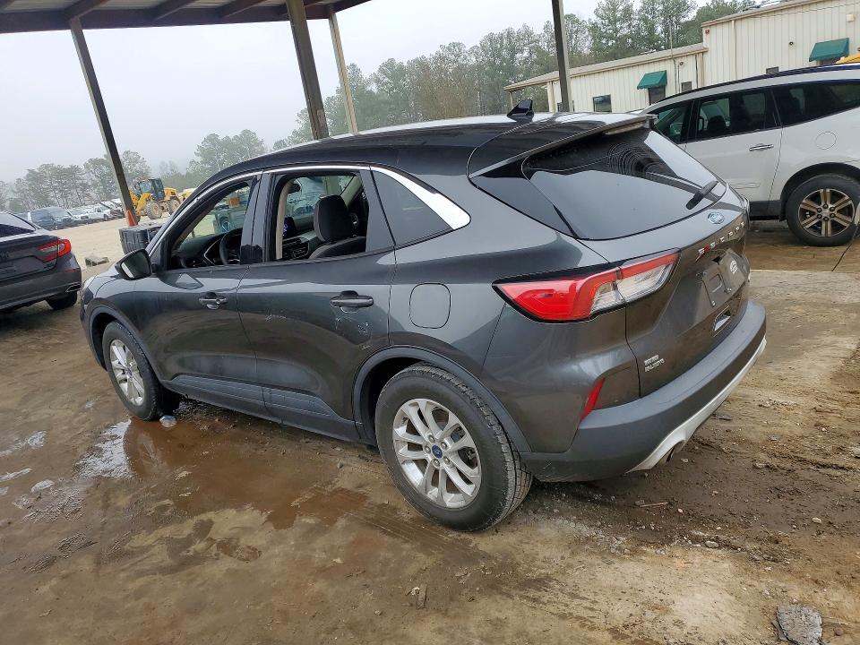 Photo 2 from auction – 2020 FORD ESCAPE SE with VIN 1FMCU0G65LUA24685