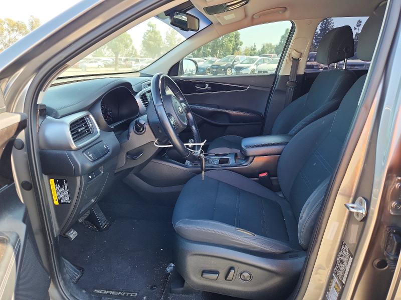 Photo 7 from auction – 2017 KIA SORENTO LX with VIN 5XYPG4A33HG193096