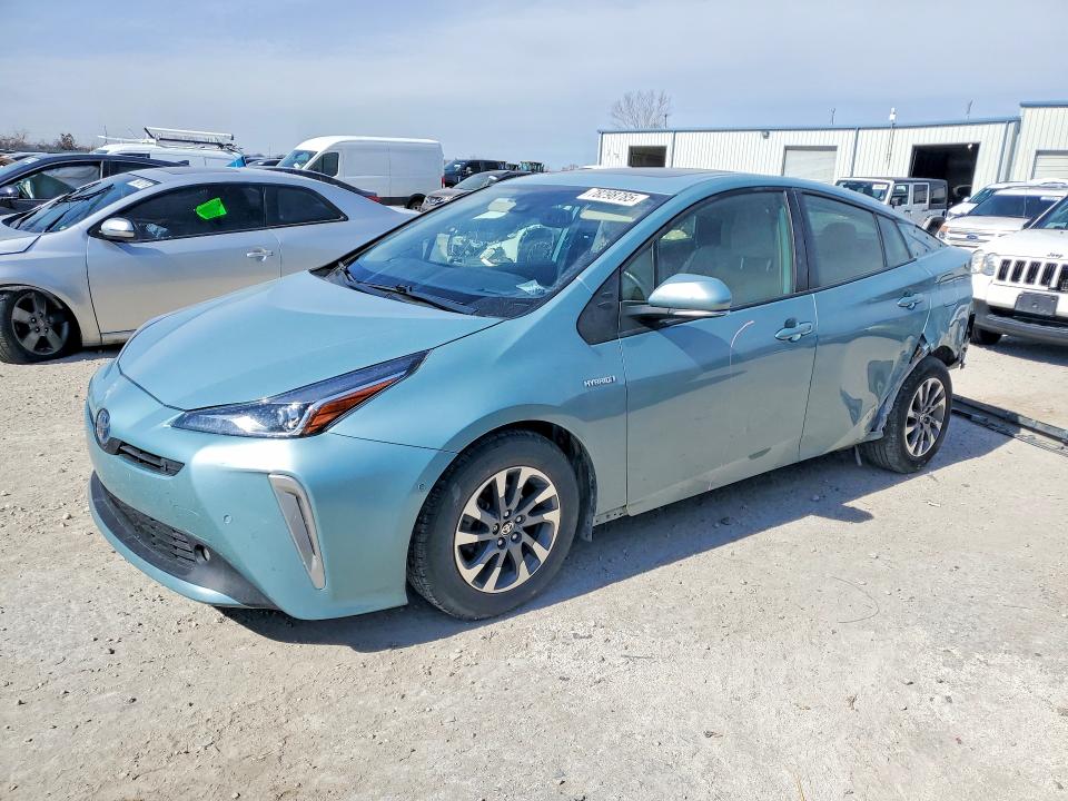 2022 TOYOTA PRIUS