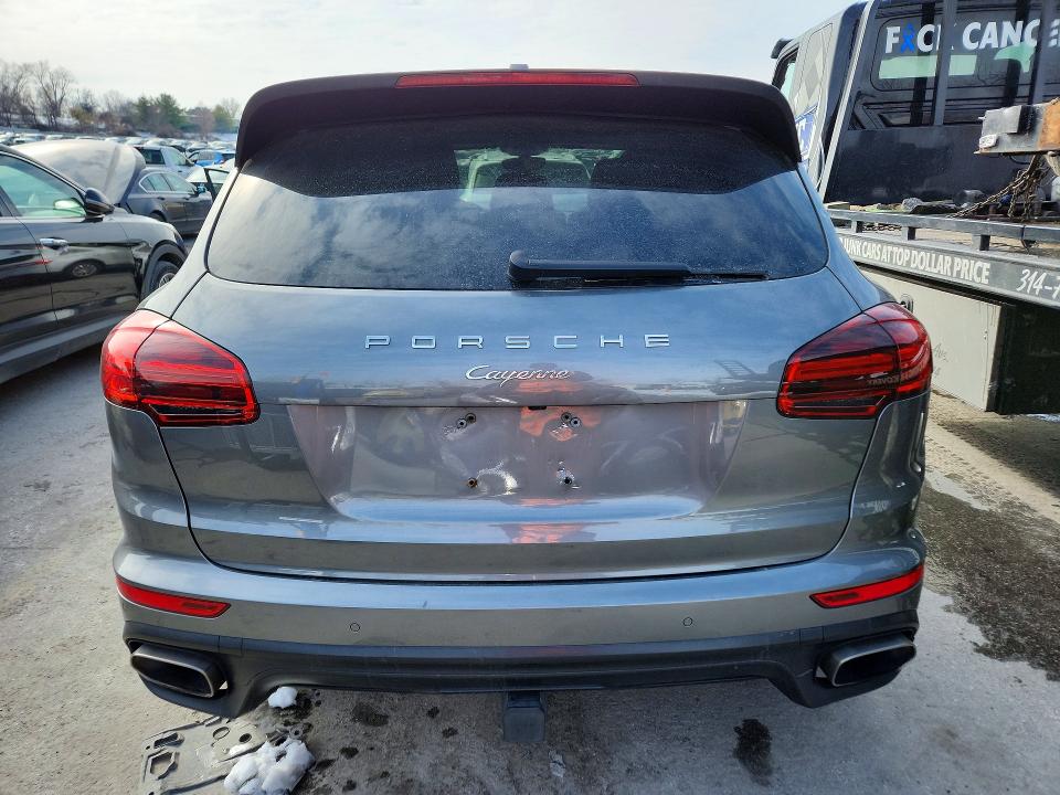 Photo 6 from auction – 2017 PORSCHE CAYENNE with VIN WP1AA2A26HKA92064