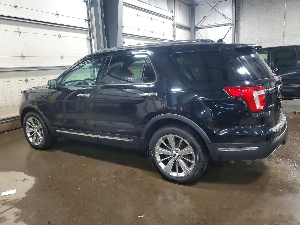 Photo 2 from auction – 2018 FORD EXPLORER L with VIN 1FM5K8F81JGB31440