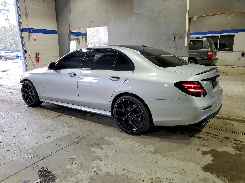 Photo 2 from auction – 2017 MERCEDES-BENZ E with VIN WDDZF4JB7HA159378
