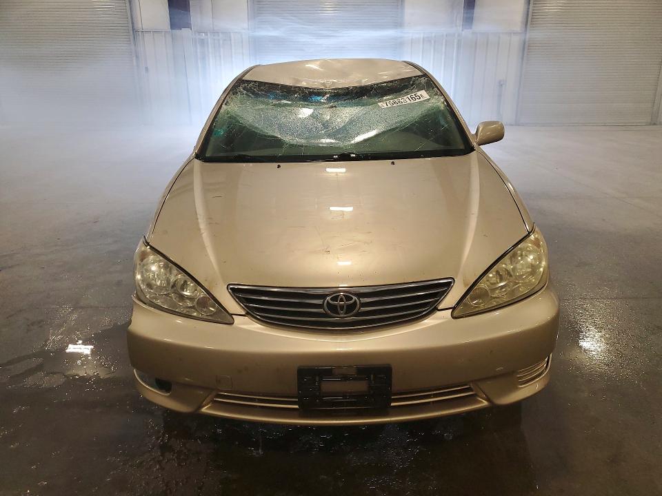 Photo 5 from auction – 2005 TOYOTA CAMRY LE with VIN JTDBE32K950305787