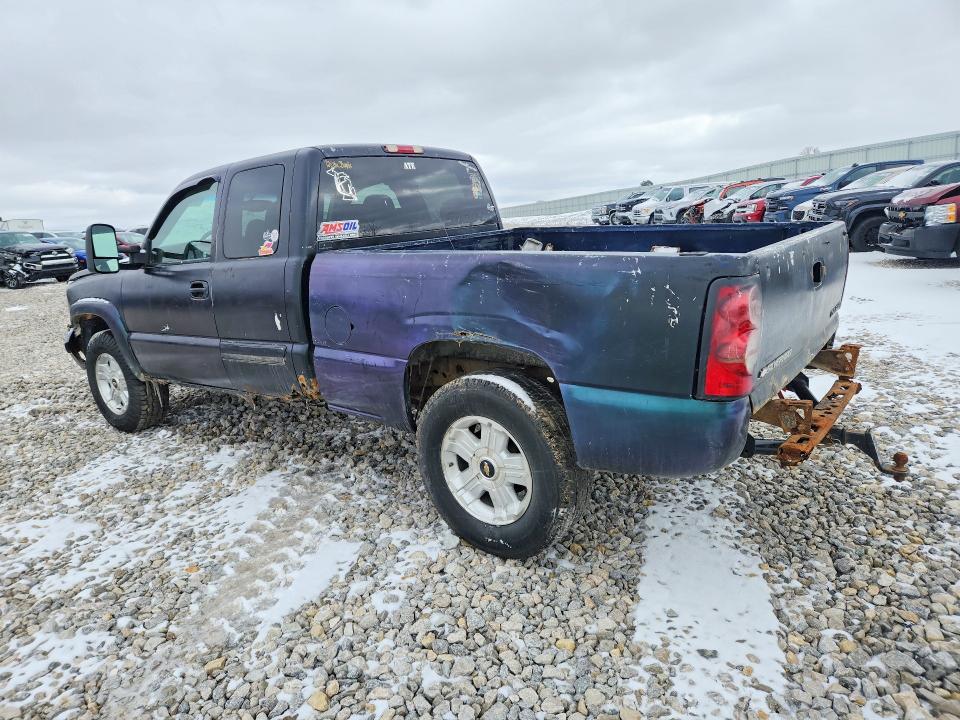 Photo 2 from auction – 2004 CHEVROLET SILVERADO with VIN 1GCEK19T74Z135724