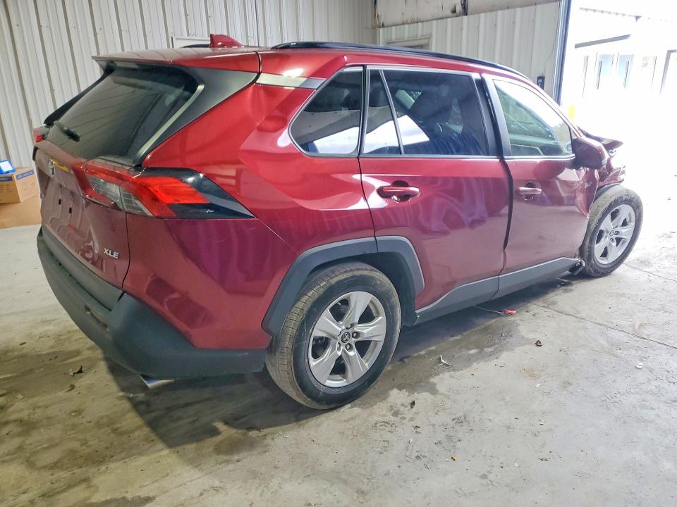 Photo 3 from auction – 2019 TOYOTA RAV4 with VIN JTMW1RFV4KD029835