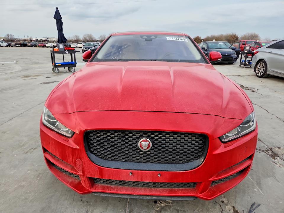 Photo 5 from auction – 2018 JAGUAR XE with VIN SAJAE4FX6JCP34869