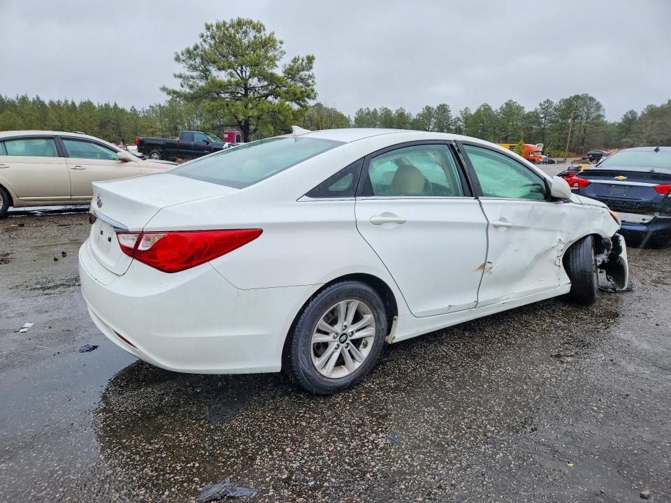 Photo 3 from auction – 2013 HYUNDAI SONATA GLS with VIN 5NPEB4AC1DH782768
