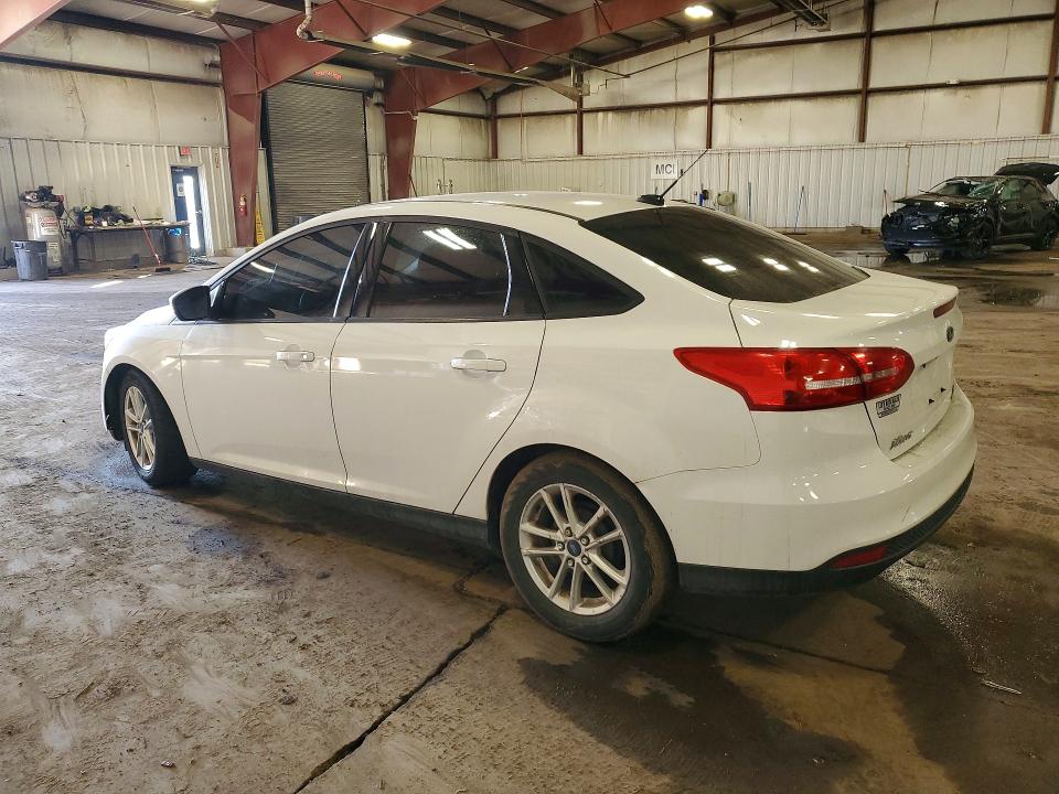 Photo 2 from auction – 2015 FORD FOCUS with VIN 1FADP3F22FL323244