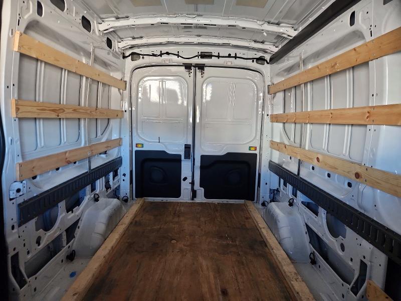 Photo 10 from auction – 2024 FORD TRANSIT with VIN 1FTBR1C8XRKB55081