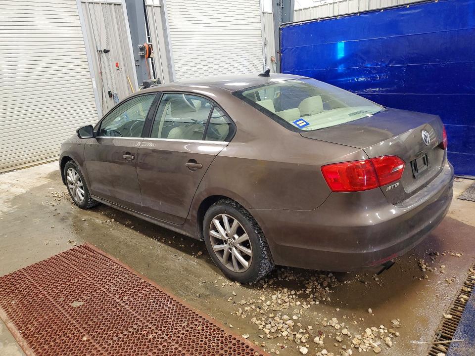 Photo 2 from auction – 2014 VOLKSWAGEN JETTA with VIN 3VWD07AJ4EM301972
