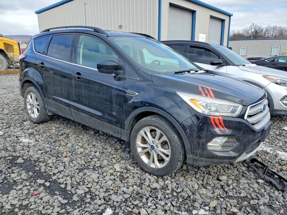 Photo 4 from auction – 2018 FORD ESCAPE with VIN 1FMCU9HD6JUC99576
