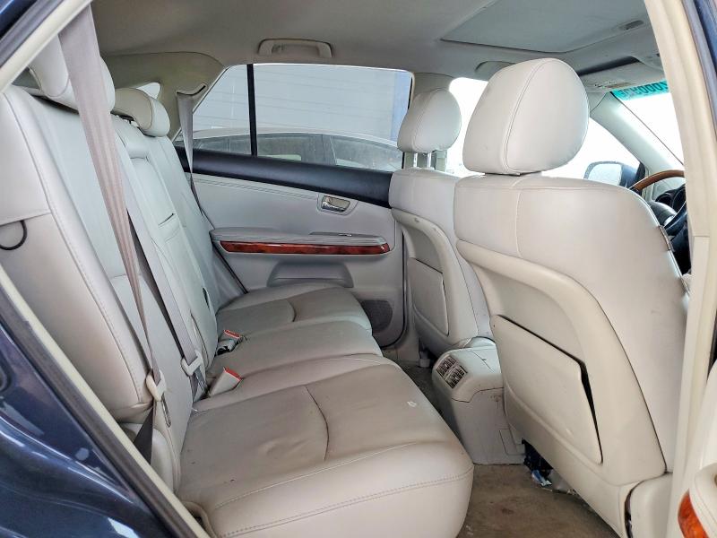 Photo 11 from auction – 2005 LEXUS RX 300 with VIN 2T2HA31U55C087356