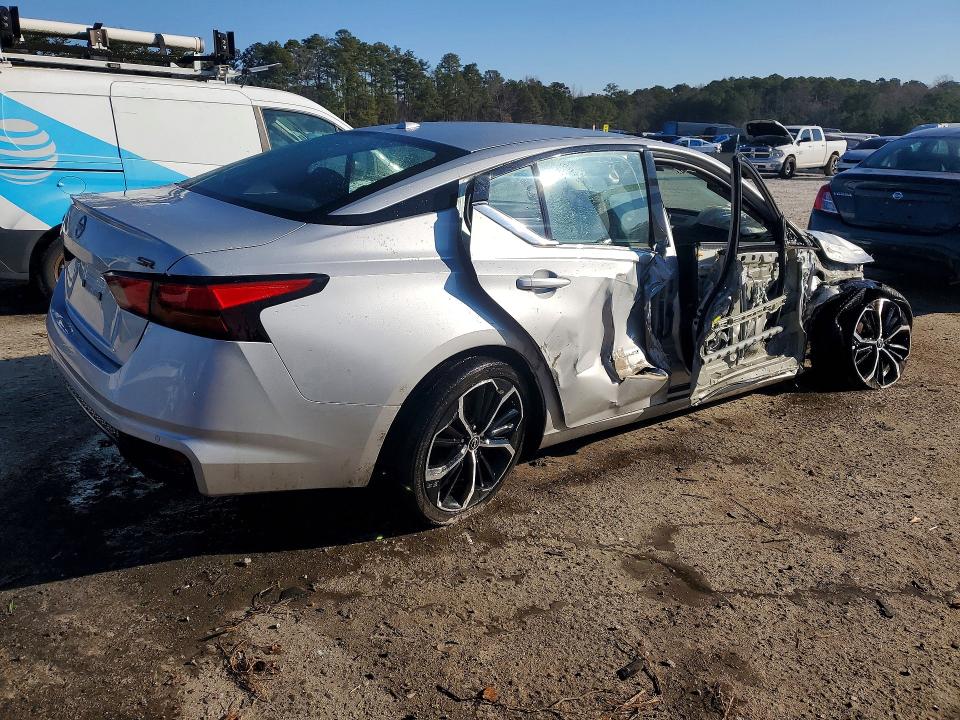 Photo 3 from auction – 2024 NISSAN ALTIMA with VIN 1N4BL4CV6RN431530