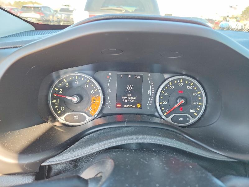 Photo 9 from auction – 2017 JEEP RENEGADE with VIN ZACCJABB4HPE80869
