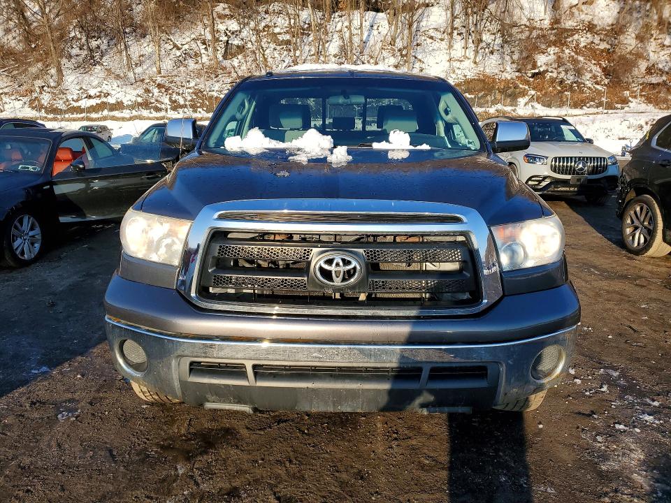 Photo 5 from auction – 2011 TOYOTA TUNDRA with VIN 5TFUY5F17BX178134