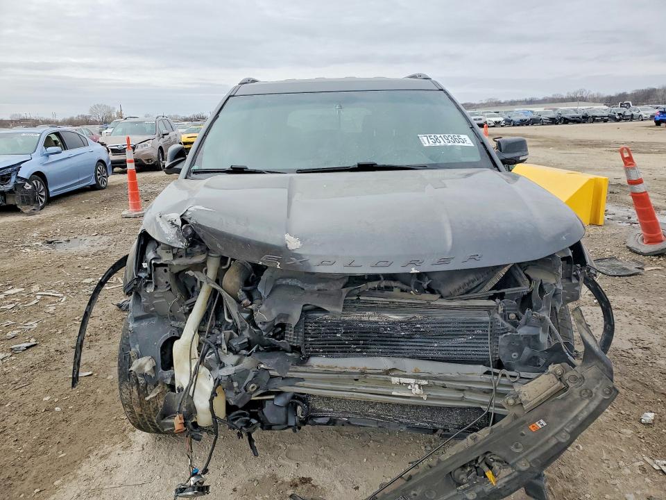Photo 5 from auction – 2016 FORD EXPLORER with VIN 1FM5K8GT1GGA13934