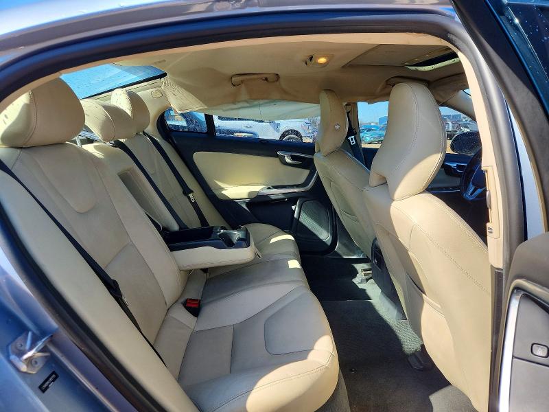 Photo 10 from auction – 2018 VOLVO S60 with VIN LYV402HK2JB157178