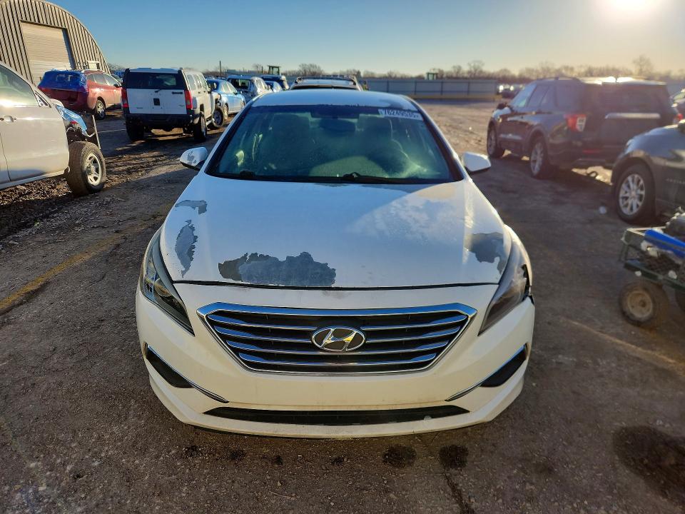 Photo 5 from auction – 2017 HYUNDAI SONATA SE with VIN 5NPE24AF4HH465437