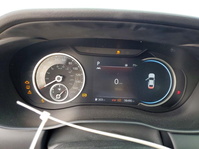 Photo 9 from auction – 2022 GENESIS G70 with VIN KMTG34TA4NU102842