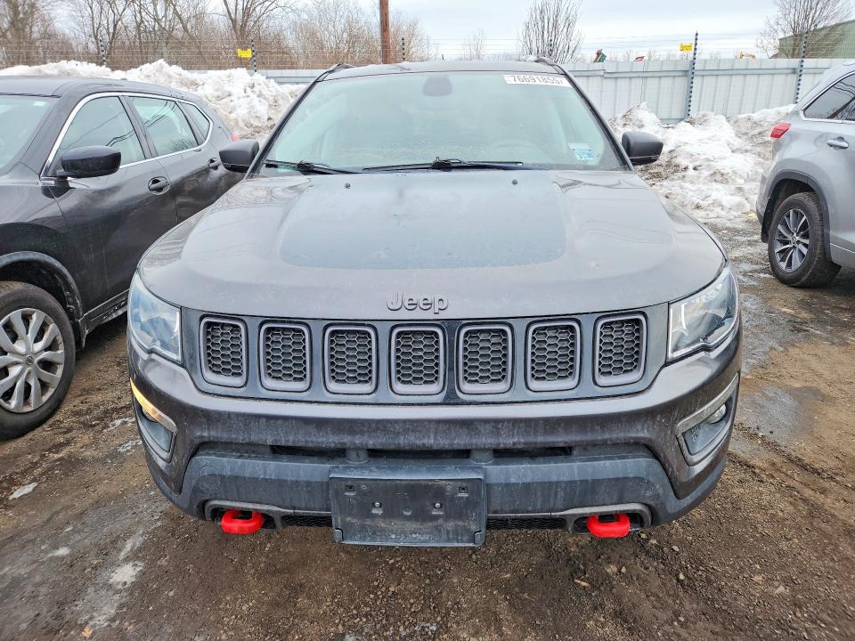 Photo 5 from auction – 2019 JEEP COMPASS with VIN 3C4NJDDB7KT721525