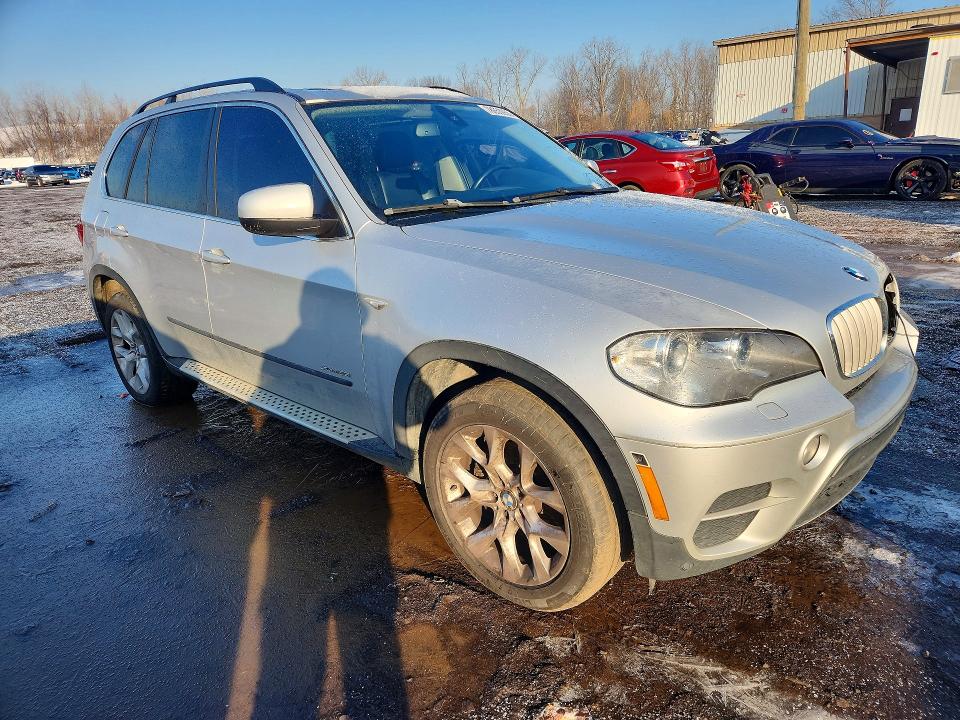 Zdjęcie 4 z aukcji – 2013 BMW X5 z VIN 5UXZV4C59D0E11606