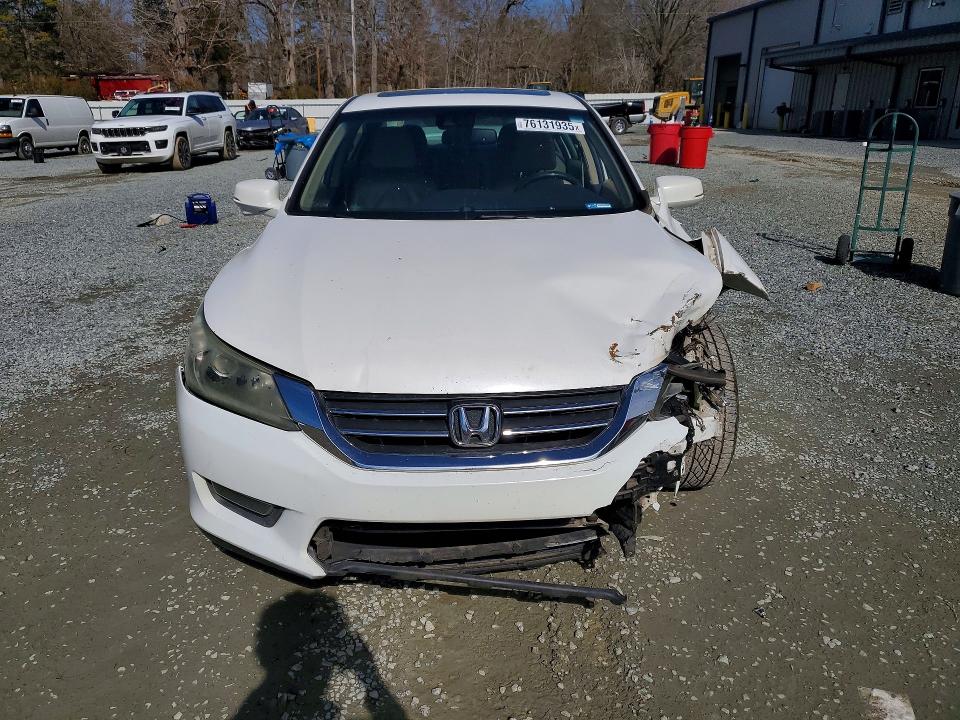 Photo 5 from auction – 2015 HONDA ACCORD EXL with VIN 1HGCR2F81FA048137