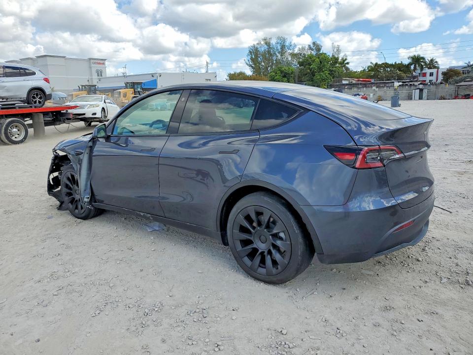 Foto 2 de la subasta – 2021 TESLA MODEL Y con VIN 5YJYGDEE3MF157135
