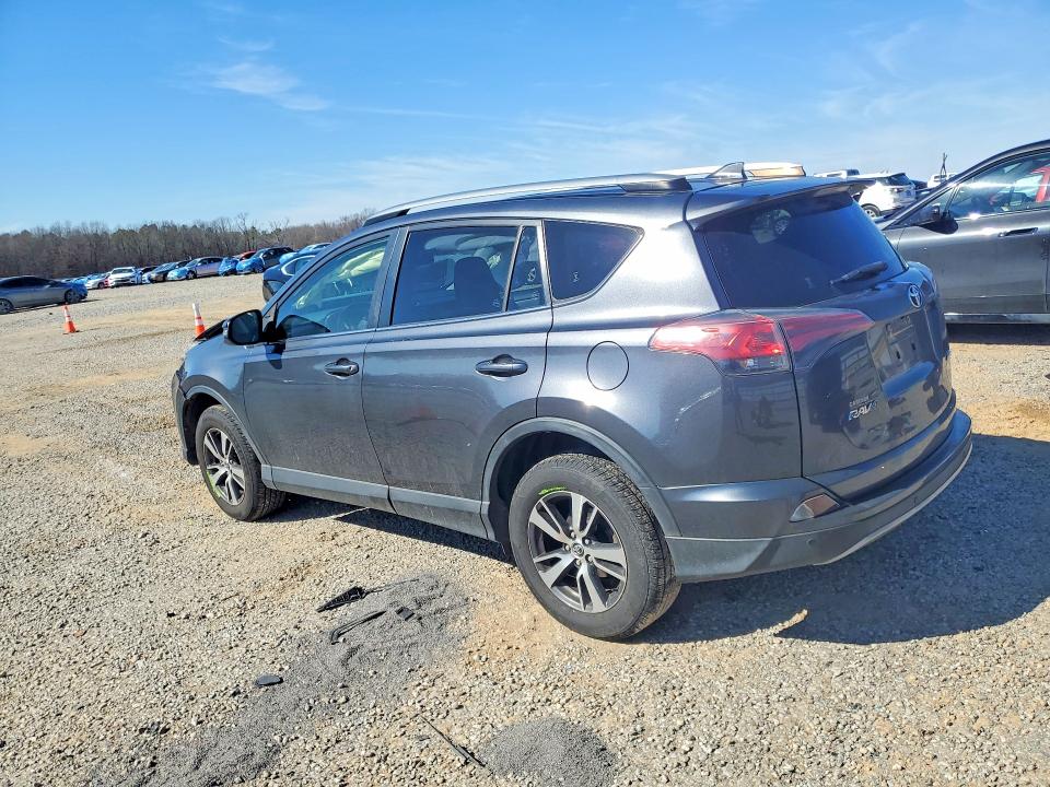 Photo 2 from auction – 2018 TOYOTA RAV4 with VIN JTMWFREV5JD127581