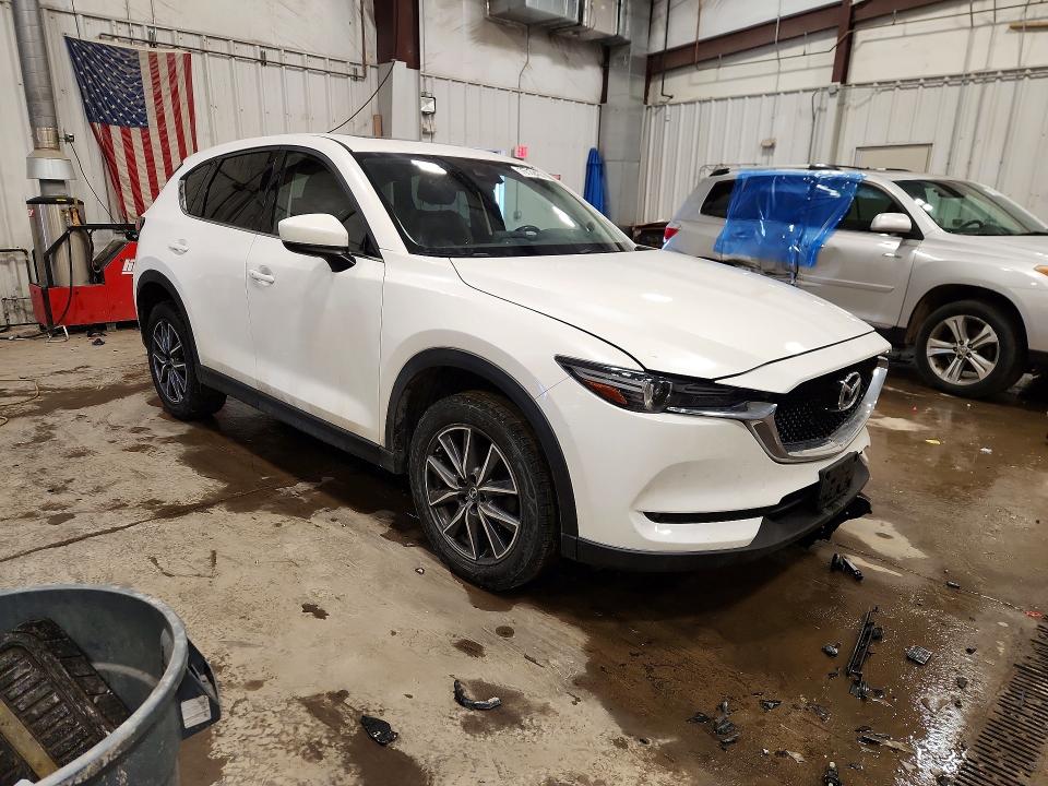 Photo 4 from auction – 2017 MAZDA CX-5 GRAND with VIN JM3KFADL2H0186516
