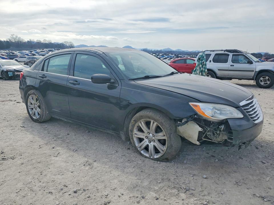 Photo 4 from auction – 2012 CHRYSLER 200 with VIN 1C3CCBBB8CN278297