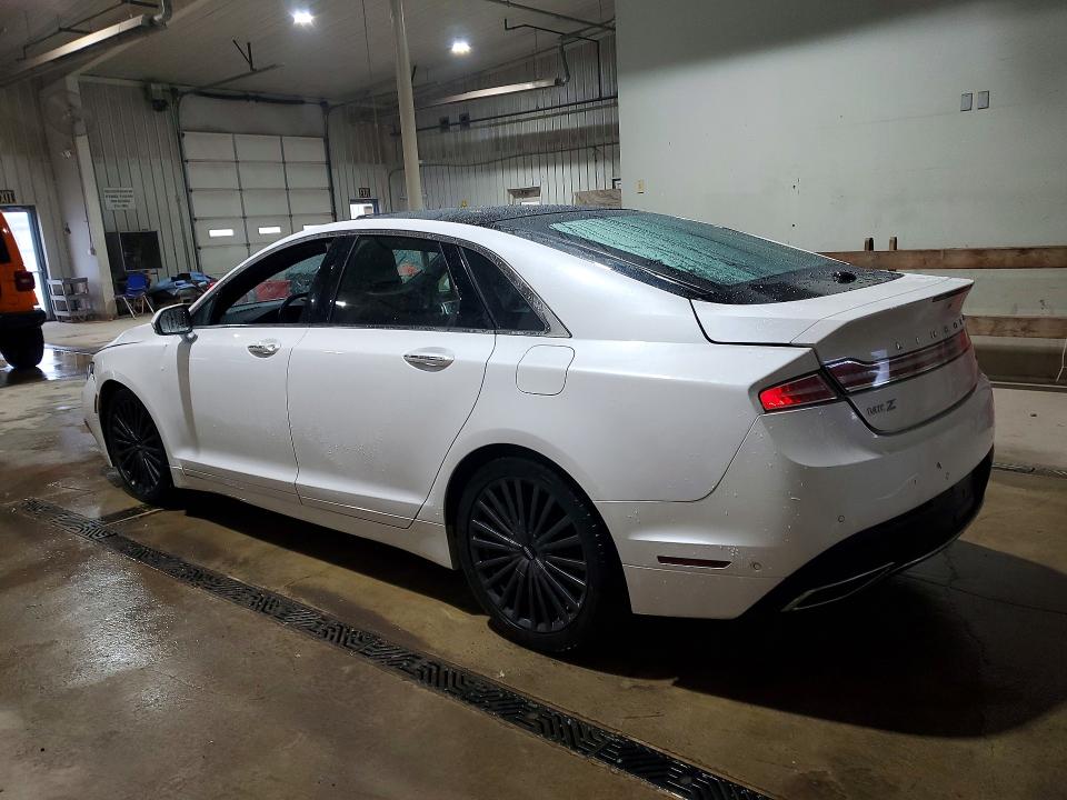 Photo 2 from auction – 2018 LINCOLN MKZ with VIN 3LN6L5MU4JR618320