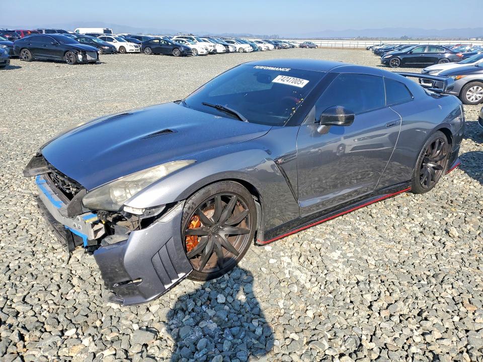 2012 NISSAN GT-R BASE