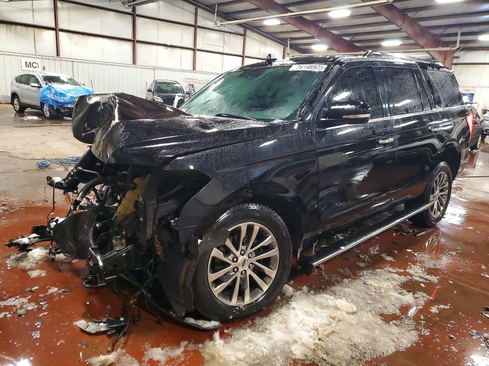 FORD EXPEDITION 2018 with VIN 1FMJU2AT9JEA41823 - Photo from auction