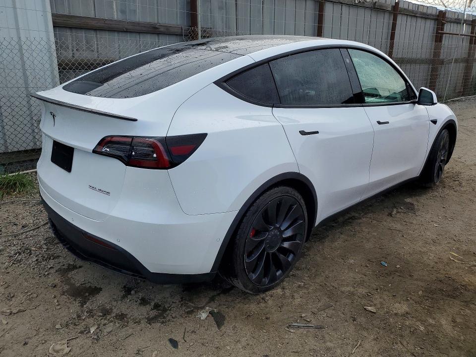 Photo 3 from auction – 2022 TESLA MODEL Y with VIN 7SAYGDEF8NF350913