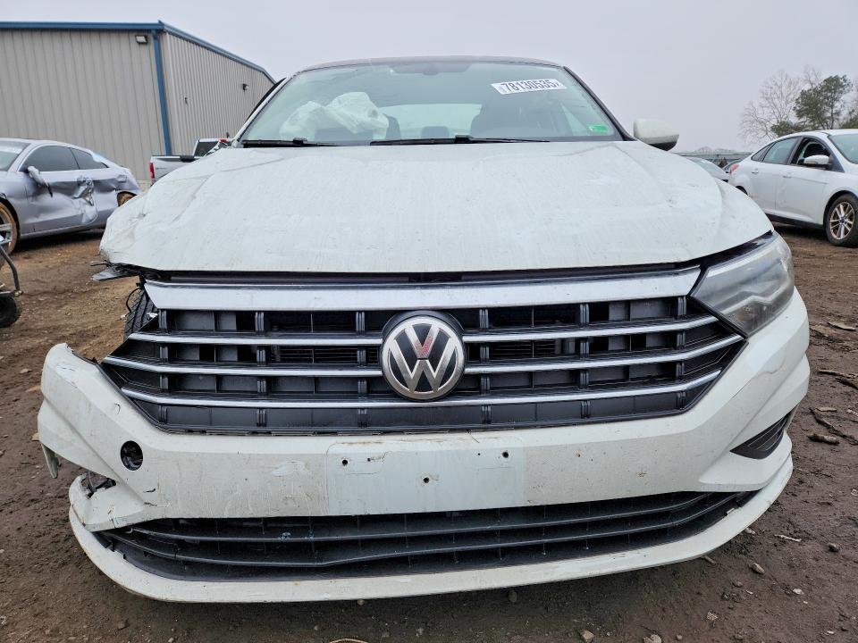Photo 5 from auction – 2019 VOLKSWAGEN JETTA with VIN 3VWC57BU8KM199853