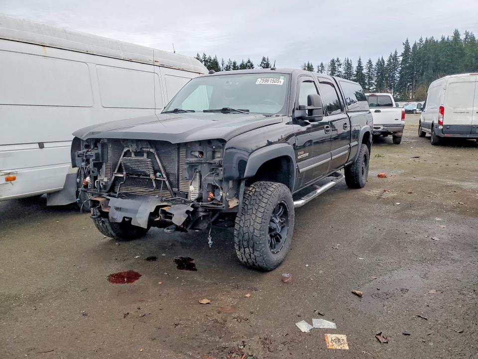 CHEVROLET SILVERADO 2004 with VIN 1GCHK23294F211335 - Photo from auction