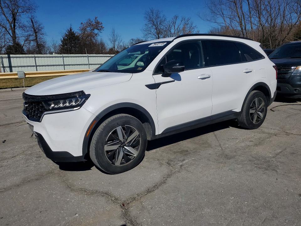 KIA SORENTO 2021 with VIN 5XYRLDLCXMG006786 - Photo from auction