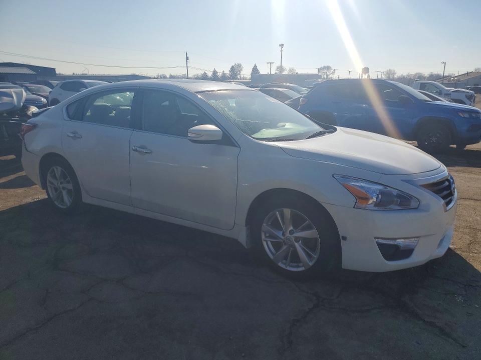 Photo 4 from auction – 2015 NISS ALTIMA with VIN 1N4AL3AP2FN908816