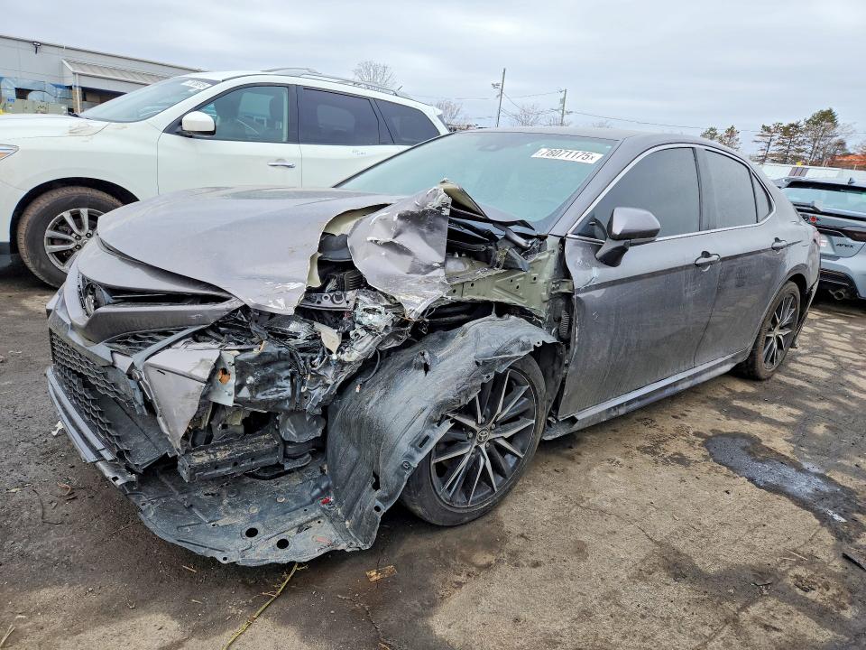 TOYOTA CAMRY 2021 with VIN 4T1G11AK2MU522835 - Photo from auction