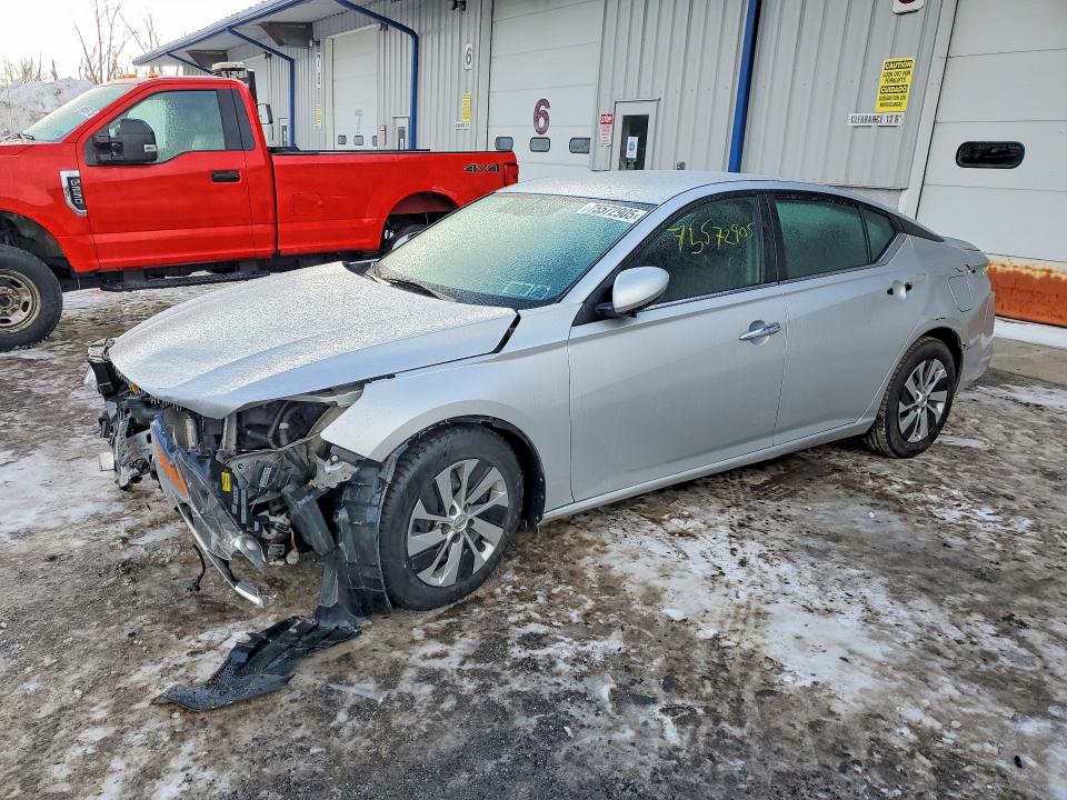 NISSAN ALTIMA S 2019 with VIN 1N4BL4BV8KC199967 - Photo from auction
