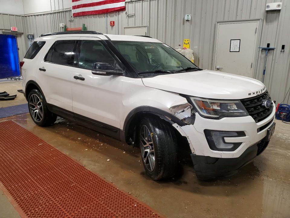 Photo 4 from auction – 2017 FORD EXPLORER with VIN 1FM5K8GT7HGD88180