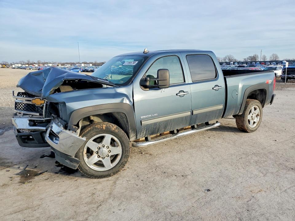 CHEVROLET SILVERADO 2013 with VIN 1GC1KYEG0DF115512 - Photo from auction