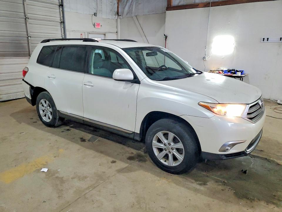 Photo 4 from auction – 2012 TOYOTA HIGHLANDER with VIN 5TDZK3EH8CS089075