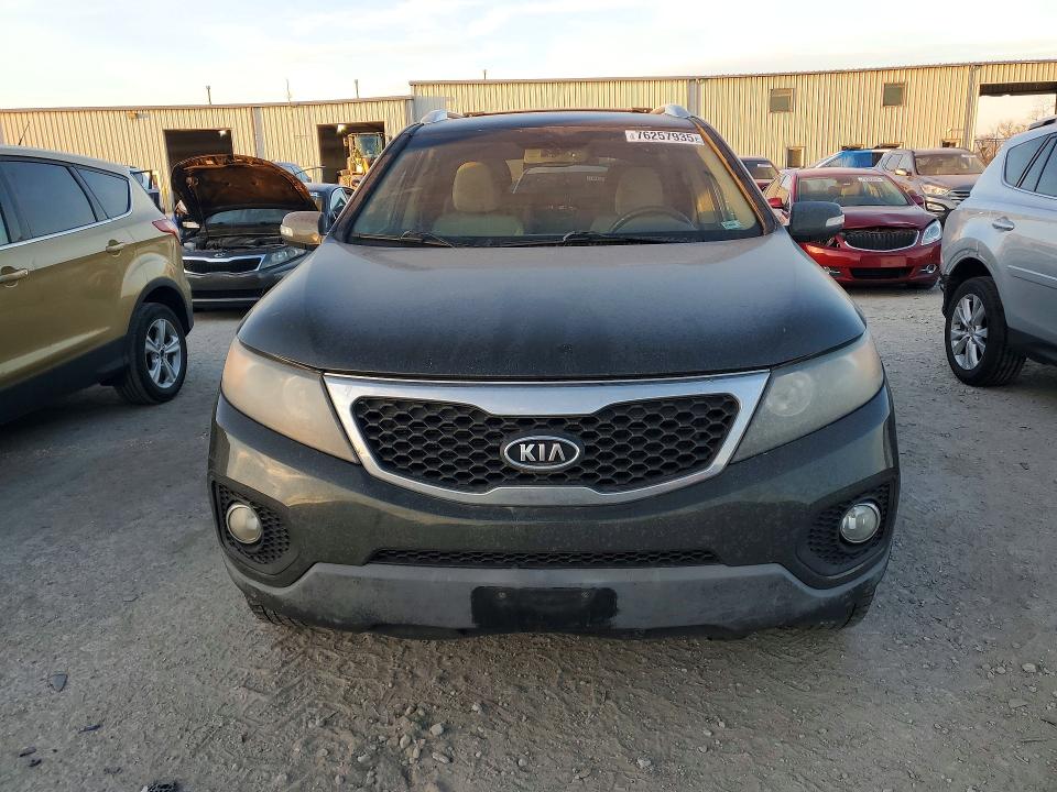 Photo 5 from auction – 2011 KIA SORENTO with VIN 5XYKT3A18BG106489