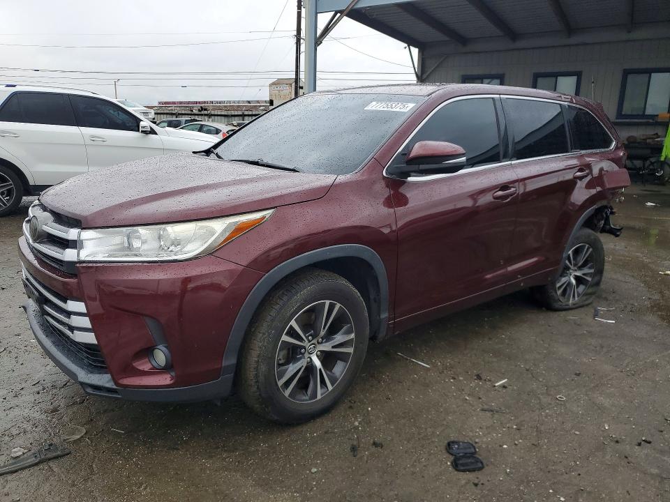 TOYOTA HIGHLANDER 2017 with VIN 5TDZZRFH5HS221651 - Photo from auction