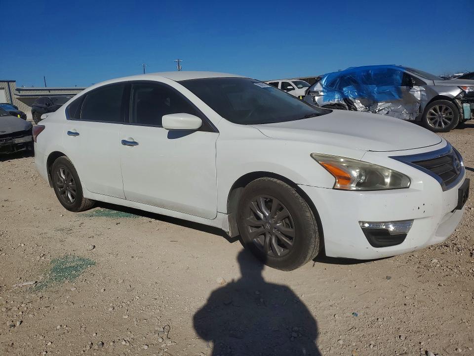 Photo 4 from auction – 2015 NISS ALTIMA with VIN 1N4AL3AP5FN908826