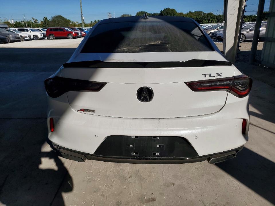 Photo 6 from auction – 2021 ACURA TLX with VIN 19UUB5F56MA010271